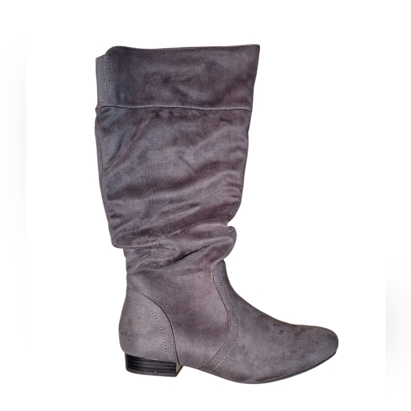NIB Dream Pairs BLVD Gray Boots - Picture 1 of 4